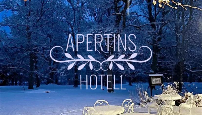 Apertins Hotell Kil Екстер'єр фото